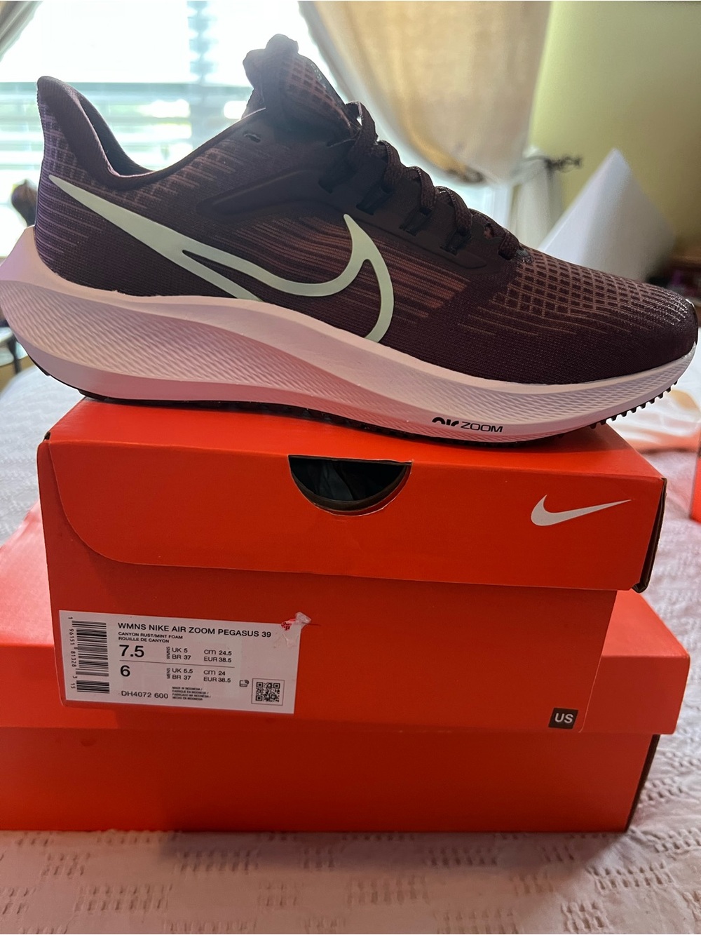 Nike Women's Air Zoom Pegasus Running Shoes - Maroon / White